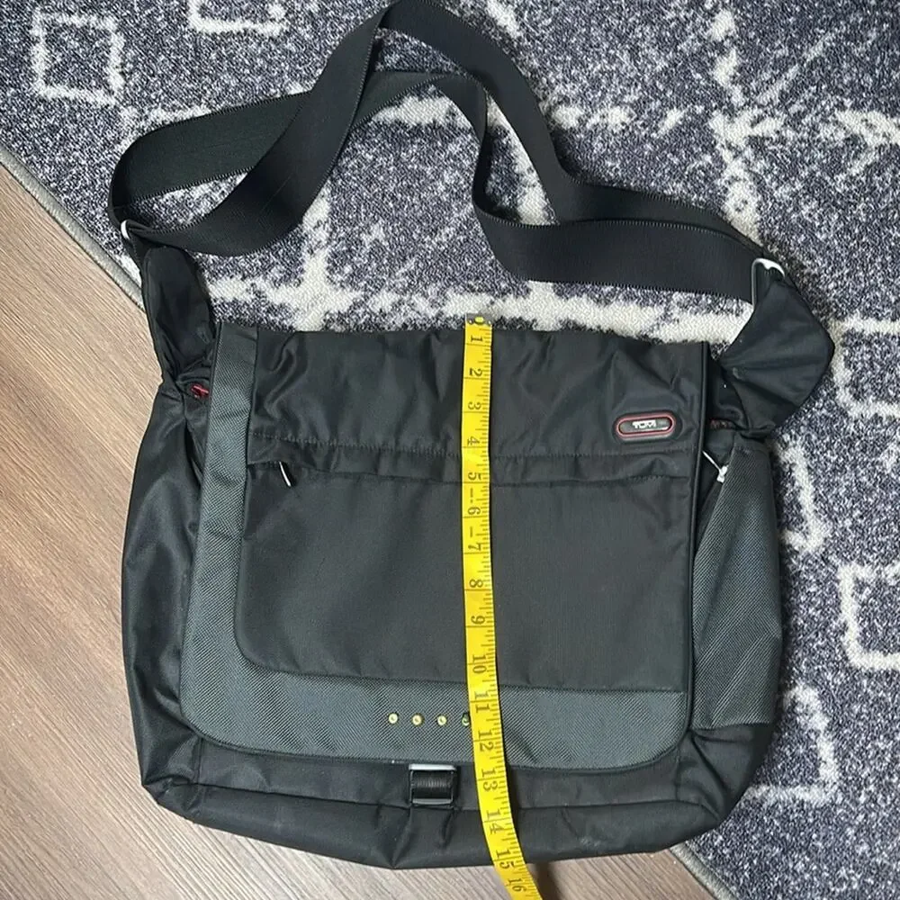 Tumi black multiple department crossbody messenger